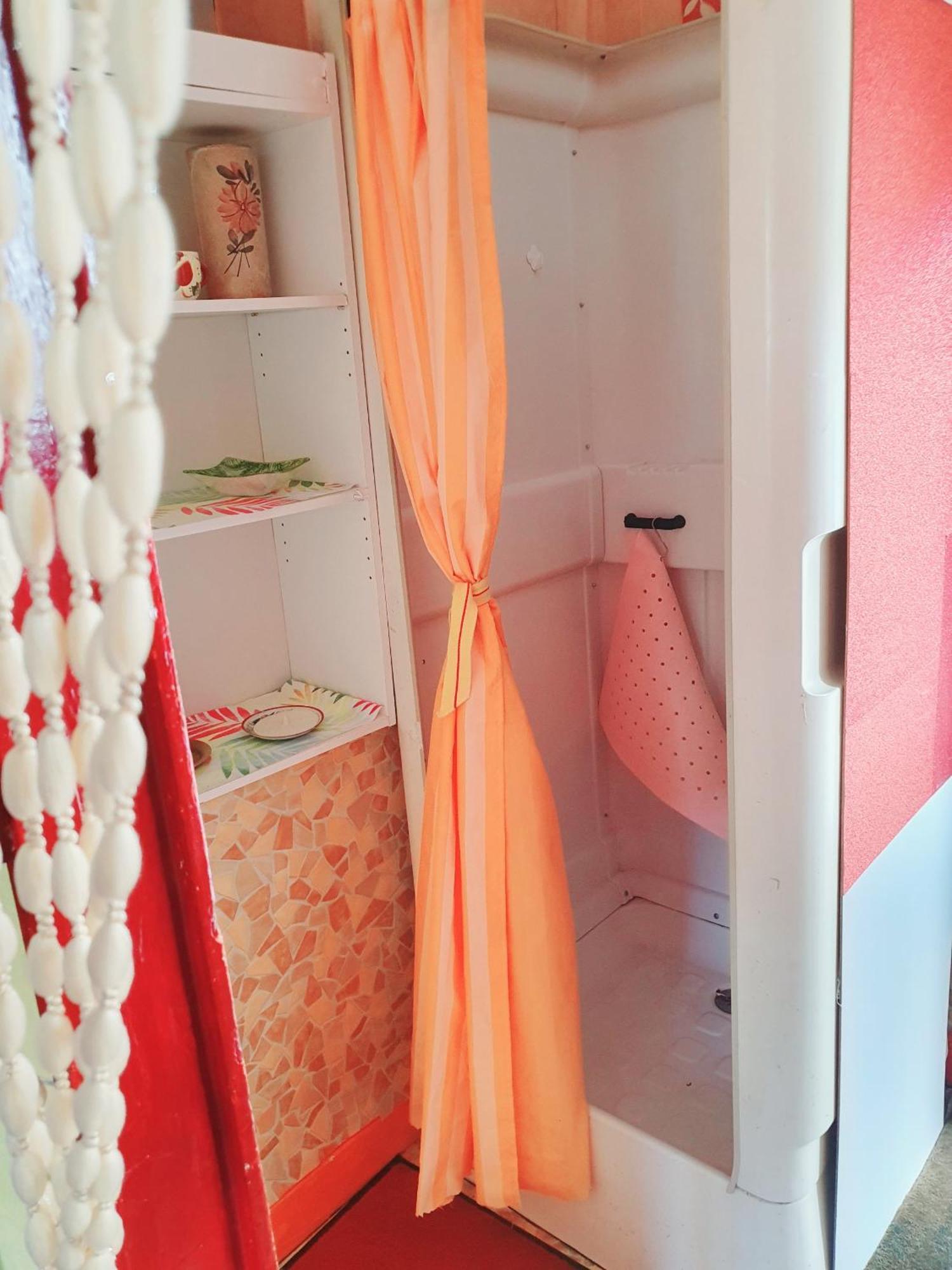 Bed And Breakfast Les Roses Multicolores Du 47 Fumel ภายนอก รูปภาพ