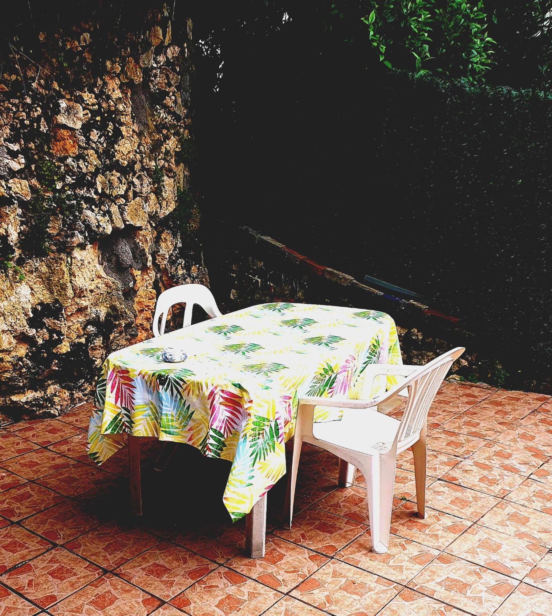 Bed And Breakfast Les Roses Multicolores Du 47 Fumel ภายนอก รูปภาพ
