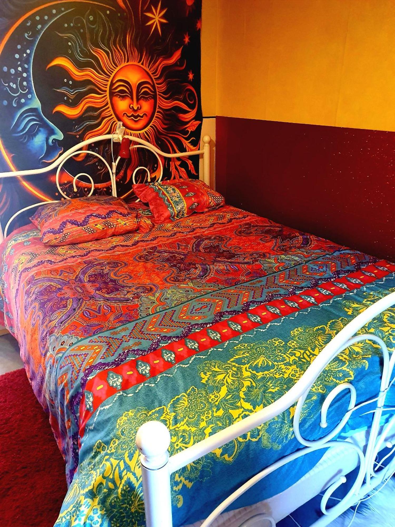 Bed And Breakfast Les Roses Multicolores Du 47 Fumel ภายนอก รูปภาพ
